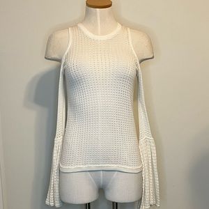 BCBGMAXAZRIA | Cold Shoulder | Long flare bell sleeves | Cream | XXS
